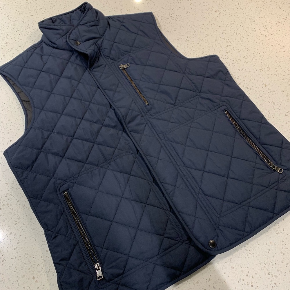 Banana Republic Men’s Navy Blue Puffy Vest